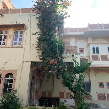 Kishan Palace-A Heritage Hotel ビーカーネール エクステリア 写真