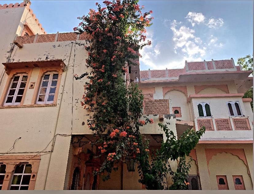 Kishan Palace-A Heritage Hotel ビーカーネール エクステリア 写真