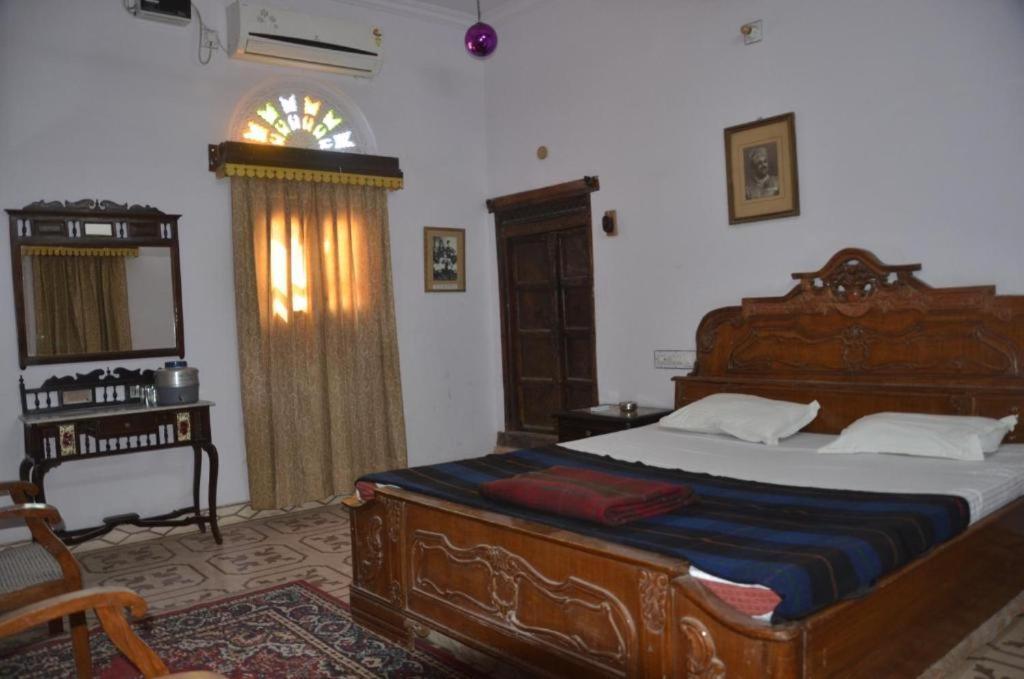 Kishan Palace-A Heritage Hotel ビーカーネール エクステリア 写真