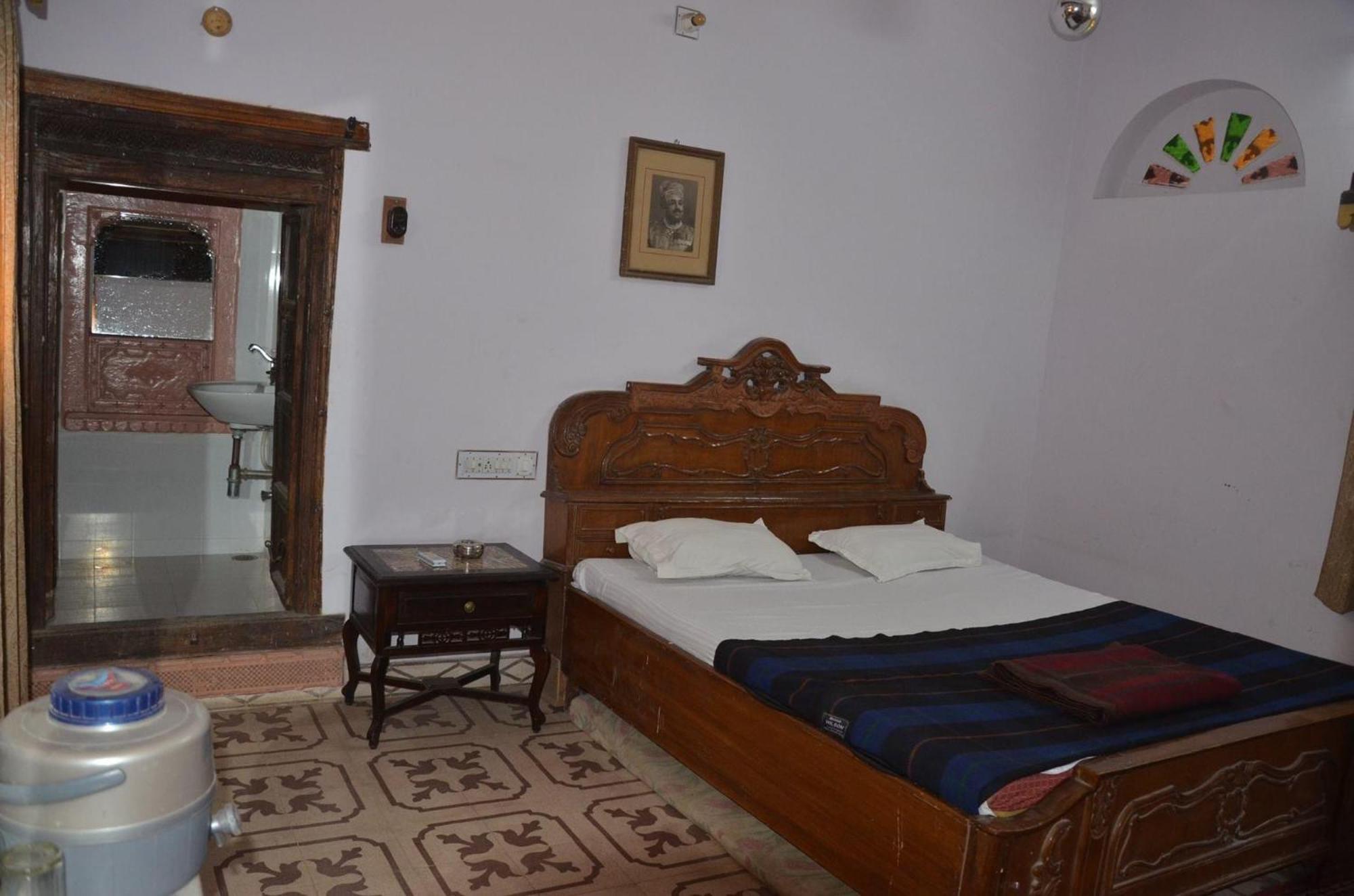 Kishan Palace-A Heritage Hotel ビーカーネール エクステリア 写真